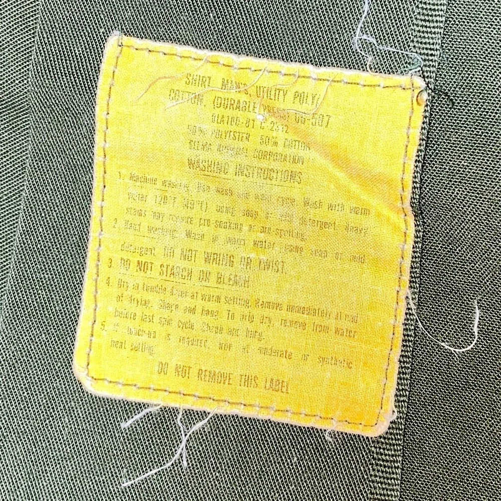 Vintage 80s US Air Force Utility Shirt Mens 15.5x35 Green Military Patches OG507